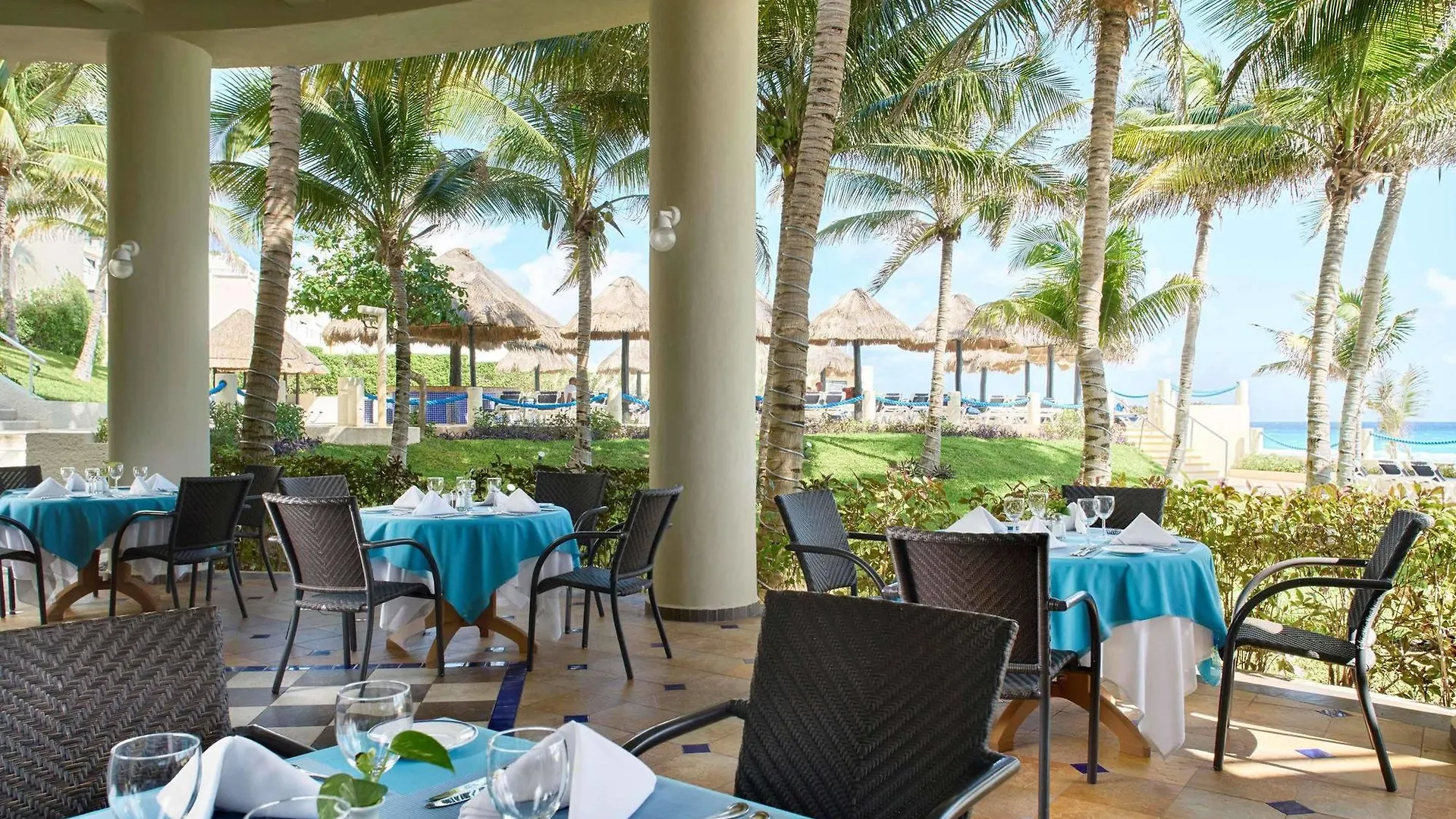 Occidental TuCancún 4*,