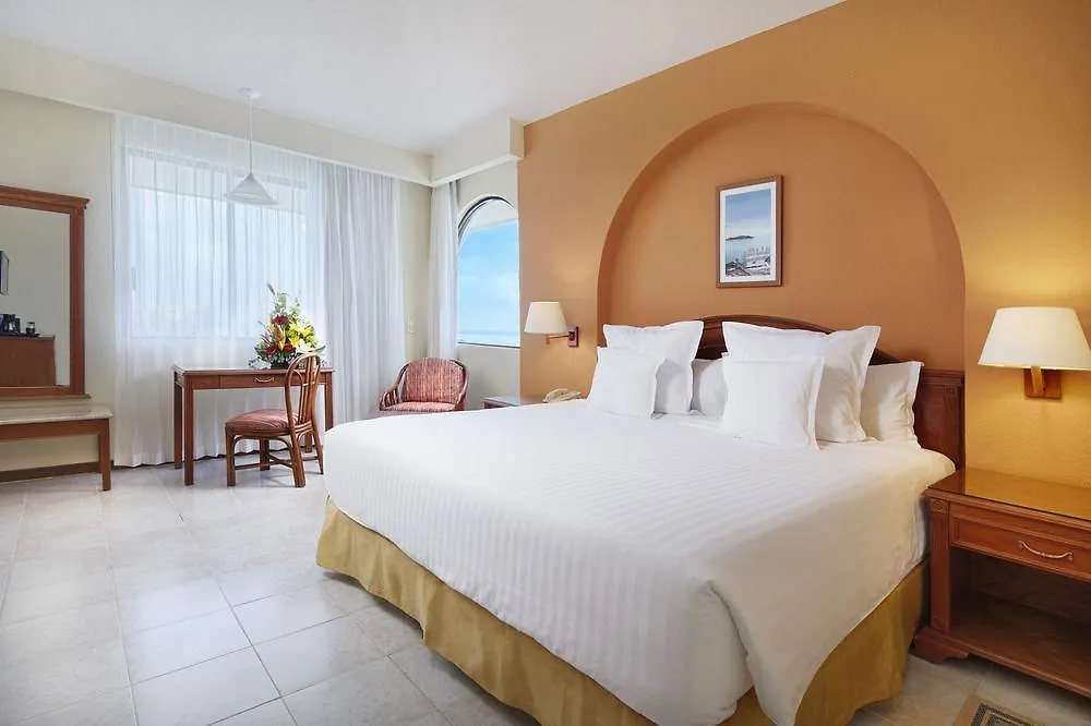 Resort Occidental Tucancun